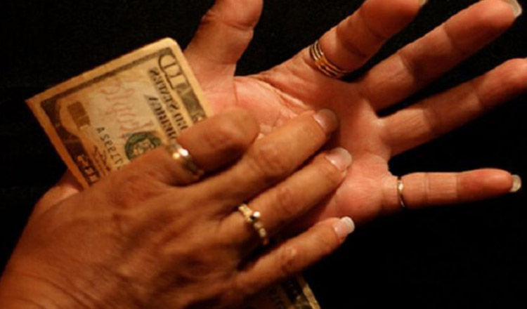 Nu știi ce gesturi să mai faci pentru a atrage banii?11 lucruri care îți vor aduce întotdeauna bani!